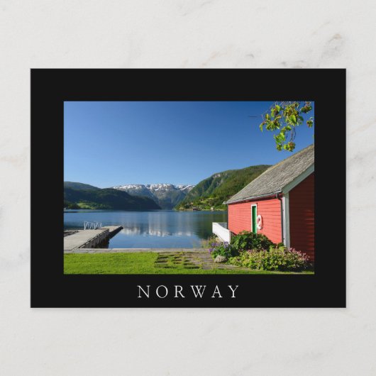 fjord norvégien et carte postale noire (Devant)