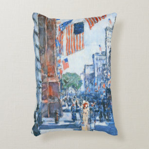 Flags 5e avenue van Childe Hassam,  Kunst Accent Kussen