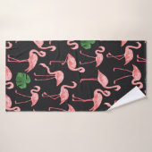 flamand avec motif feuille monstera palm.  (Serviette de bain)