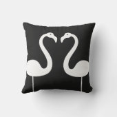 Flamants roses de baiser Coussin extérieur noir (Verso)