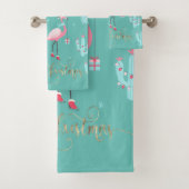 Flamants roses Santa Hat présente des flocons de n (En situation)