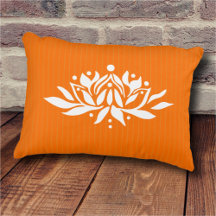  Flaming Lotus Flower Accent Kussen