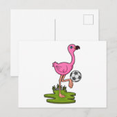 Flamingo als voetballer met voetbal briefkaart (Voorkant / Achterkant)