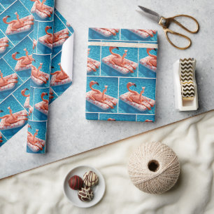 Flamingo Drijvend Met een Cocktail In een Zwembad Cadeaupapier