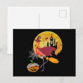 Flamingo | Flamingo Riding Broom Pumpkin Halloween Aankondigingskaart (Voorkant / Achterkant)