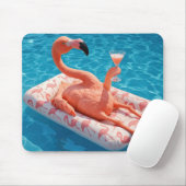 Flamingo Floating With a Cocktail In a Pool Muismat (Met muis)