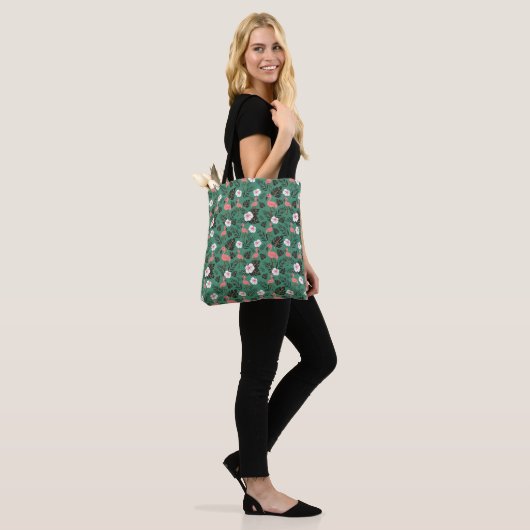 Flamingo seamless pattern pink on green background draagtas (Op model)