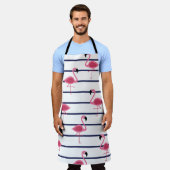 Flamingo's op een Navy Stripe Schort (Gedragen)