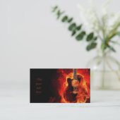 Flammes oranges de guitare brûlante, cartes (Debout devant)