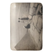 Flapper Girls Sunrise Khufu Pyramid, Egypte 1920 Badmat (Voorkant Verticaal)