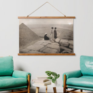 Flapper Girls Sunrise Khufu Pyramid, Egypte 1920 Hangend Wandkleed