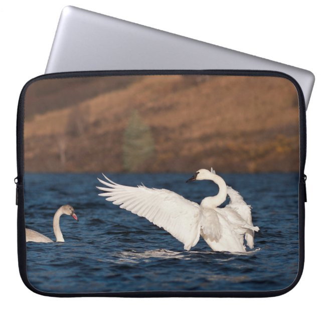 Flapping Swan Laptop Sleeve (Voorkant)