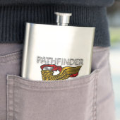 Flasque Badge Pathfinder - "Pathfinder" (En situation)