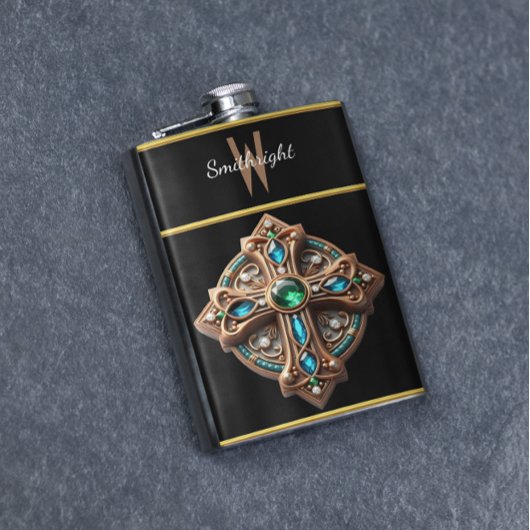 Flasque Broche Ethereal Cross avec pierres bleues et verte