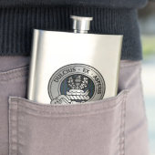 Flasque Clan Ferguson Crest & Tartan Flask (En situation)