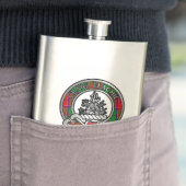 Flasque Clan Grant Crest & Tartan Flask (En situation)