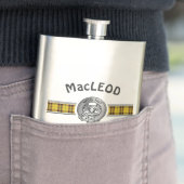 Flasque Clan MacLeod (Modifier) Crest & Tartan (En situation)