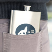 Flasque Combattre Pour Votre Loup De Terres Publiques (En situation)