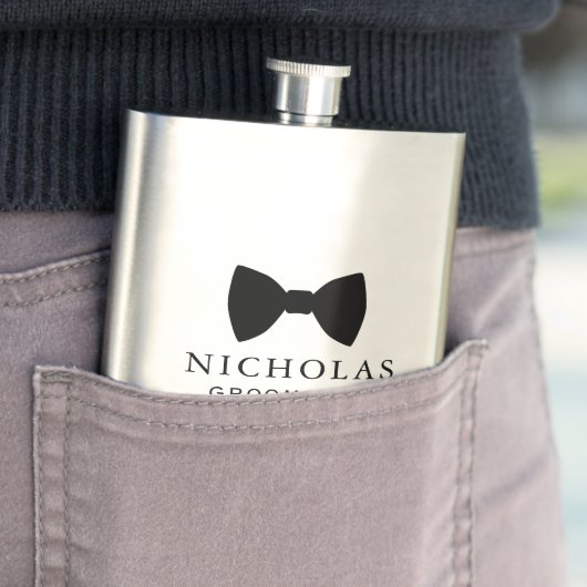 Flasque Cravate noir Bow Groomsman Mariage personnalisé (En situation)