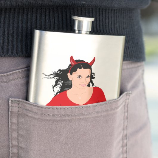 FLASQUE DEVIL GIRL (En situation)