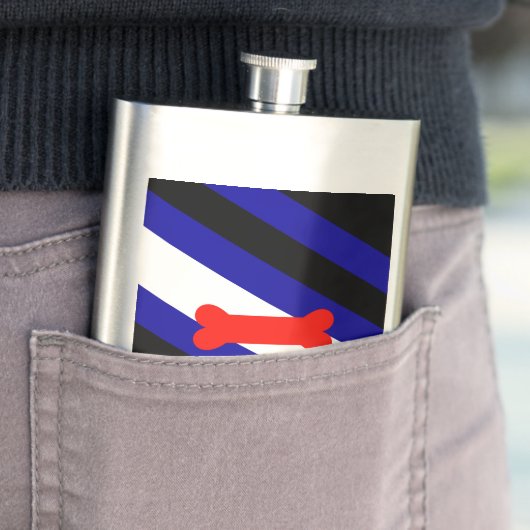 Flasque Drapeau de fierté de jeu de chiots de SlipperyJoe  (En situation)