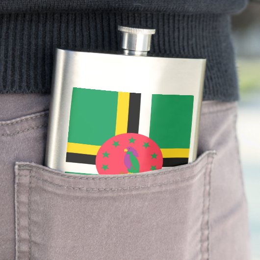 Flasque Drapeau de la Dominique (En situation)