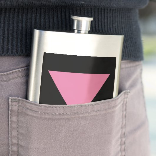 Flasque Drapeau triangle rose de SlipperyJoe's symbole ros (En situation)