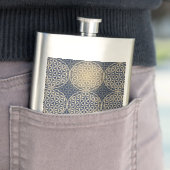 Flasque Fleur de vie - motif de timbre - sable bleu (En situation)
