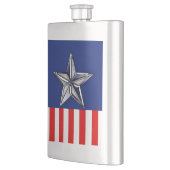 Flasque Grand chrome comme l'étoile argentée sur des (Gauche)