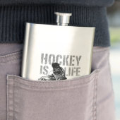 Flasque Le hockey c'est la vie (En situation)