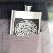 Flasque Mandala étoilé tricot noir & blanc (En situation)