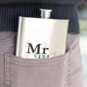 Flasque Mr&Mrs Simple Elegant Typographie Mariage Faveur (En situation)
