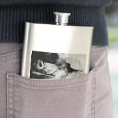 Flasque portrait de portier (En situation)