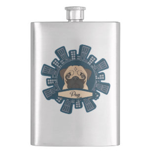 Flasque pug en ville