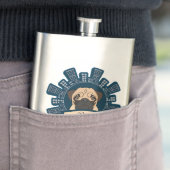 Flasque pug en ville (En situation)