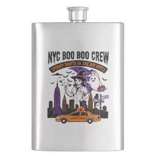 Flasque Sorcière et fantôme de Nyc pendant la nuit d'Hallo