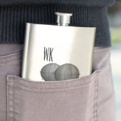 Flasque Steampunk Design Monogramme noir et blanc (En situation)