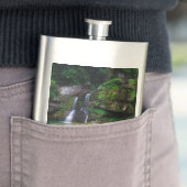 Flasque Superbe cascade Virje, Slovénie Poster (En situation)