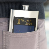 FLASQUE TRUMP 2020 (En situation)