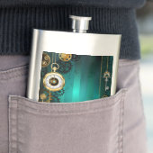 Flasque Veille bijoux Steampunk sur un Arrière - plan vert (En situation)