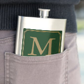 Flasque Vert forêt et monogramme doré (En situation)