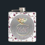 Flasques 16e anniversaire de Mariage Cire, Statice, & Perid<br><div class="desc">Parfois,  il suffit de mentionner leur jalon spécial sur une fiole élégante et sobre est le meilleur cadeau,  le tout avec un clin d'oeil au traditionnel seizième gemstone,  peridot,  la fleur de statice et bien sûr,  la cire graphique bougie.</div>