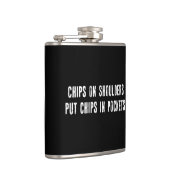 Flasques Chips Sur Les Épaules Mettre Des Chips Dans Les Po (Droite)