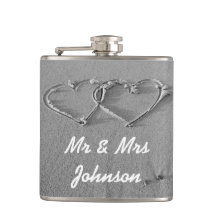Coeurs de plage M. et Mme mariage boivent de la fi