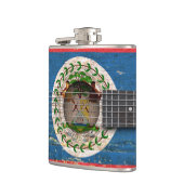 Flasques Drapeau de Belize sur la vieille guitare (Gauche)