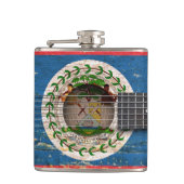 Flasques Drapeau de Belize sur la vieille guitare (Devant)