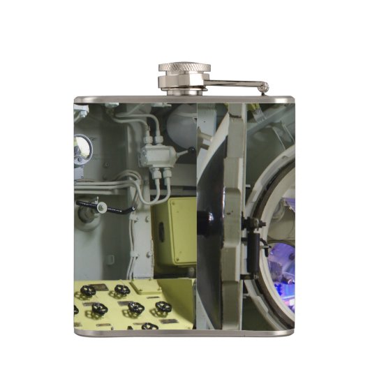 Flasques écoutille sur un ancien sous-marin rétro (Dos)