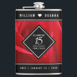 Flasques Élégante fête du 15e anniversaire du Mariage Rose<br><div class="desc">Célébrez le 15e anniversaire du mariage rose avec ce ballon commémoratif de la hanche! Elégant serif et sans serif lettrage sur un arrière - plan de rose rouge romantique ajouter une touche mémorable pour cette occasion spéciale et jalon. Customisez avec les noms du couple heureux, et les années de mariage....</div>