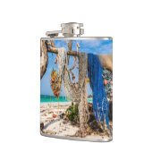 Flasques Filets de pêche séchant sur la plage (Gauche)