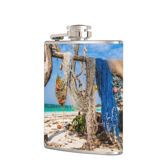 Flasques Filets de pêche séchant sur la plage (Gauche)